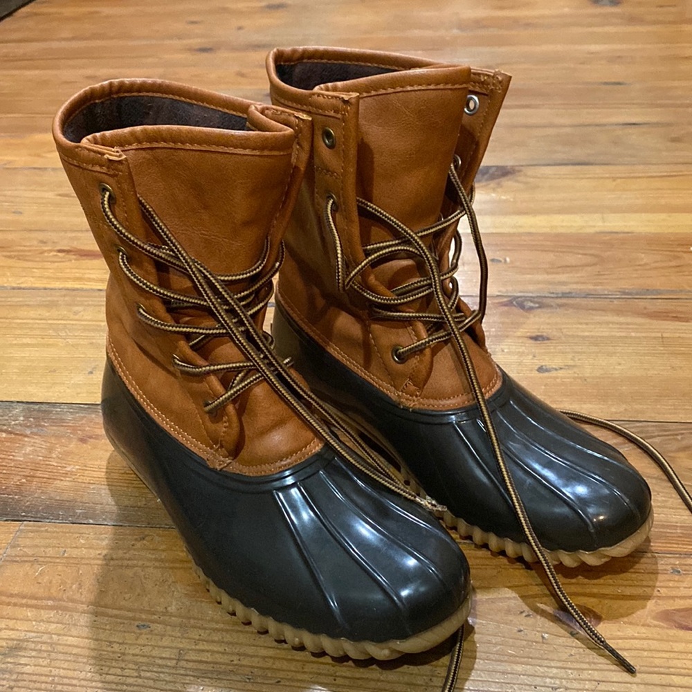 The Original Duck Boot - Ariana